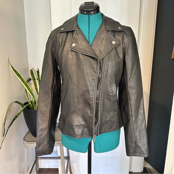 Universal Thread faux leather jacket size small - Picture 11 of 16